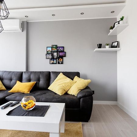 Park Apartment Novi Sad Buitenkant foto