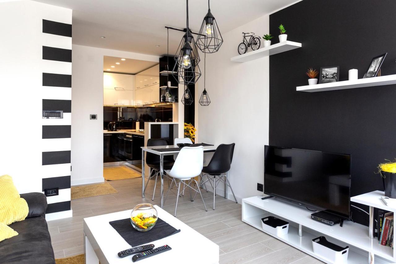 Park Apartment Novi Sad Buitenkant foto