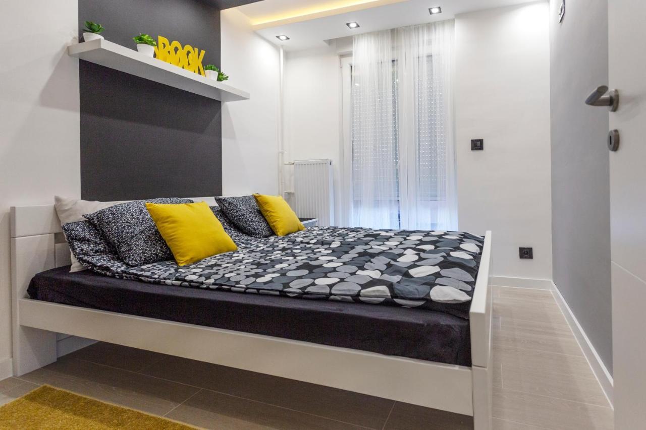 Park Apartment Novi Sad Buitenkant foto