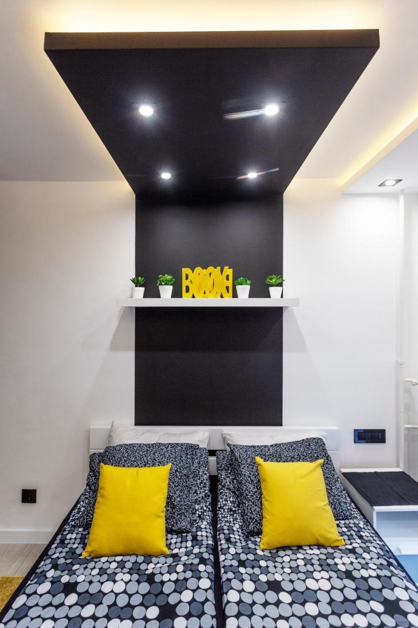 Park Apartment Novi Sad Buitenkant foto