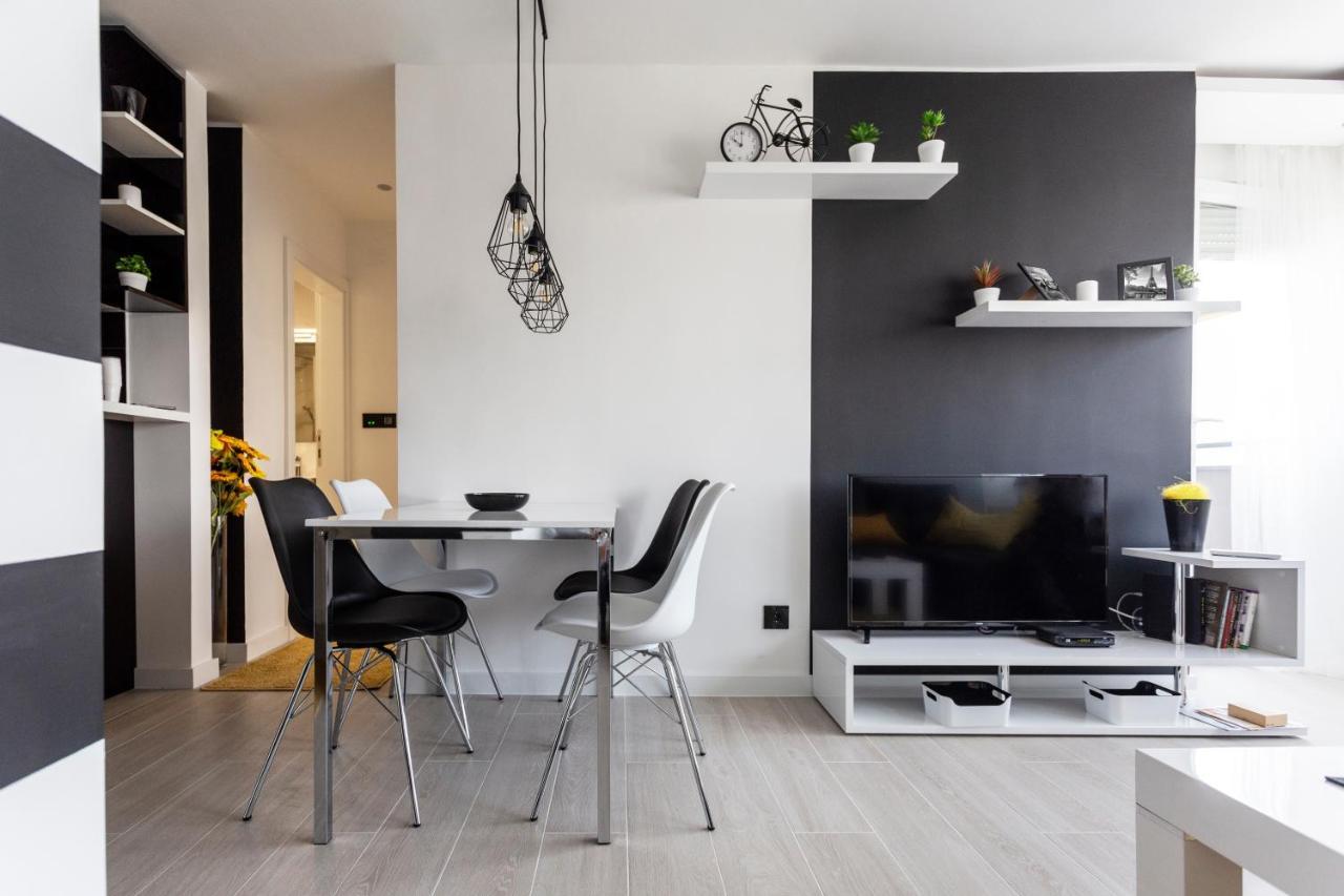 Park Apartment Novi Sad Buitenkant foto