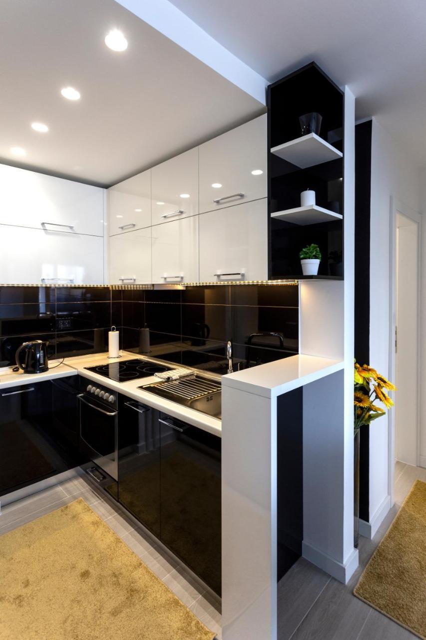 Park Apartment Novi Sad Buitenkant foto